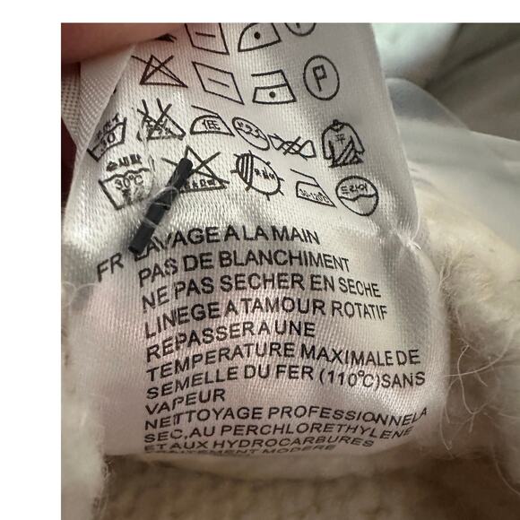 Jacquemus Cream Sweater with Black Logo - Picture 5 of 8